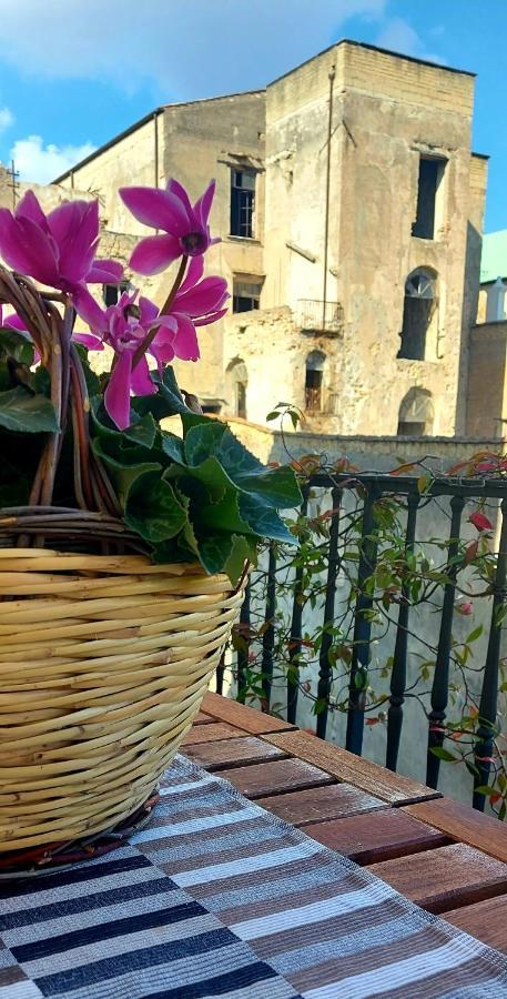 Appartement Il Balcone Di Carmine à Naples Extérieur photo